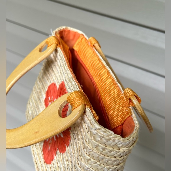 Flower Handbag - Picture 4 of 5